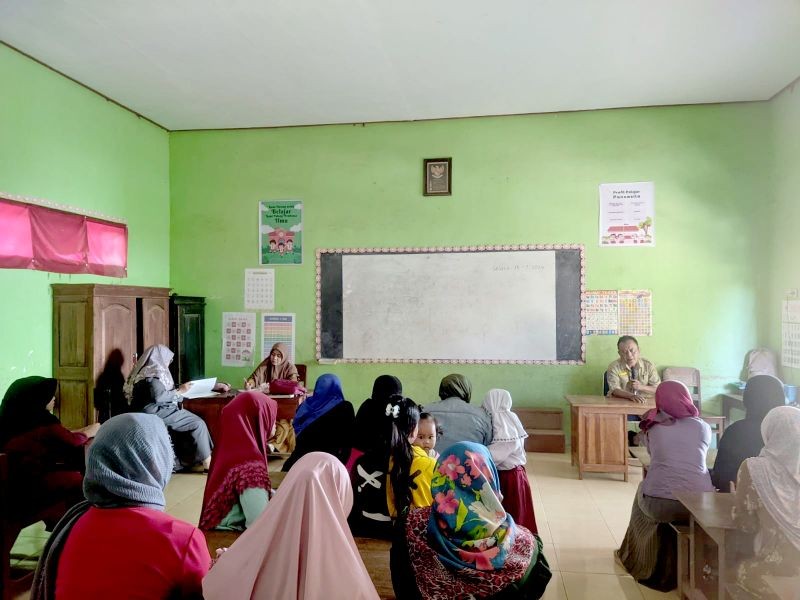 RAPAT TENTANG KURIKULUM BERSAMA WALI MURID